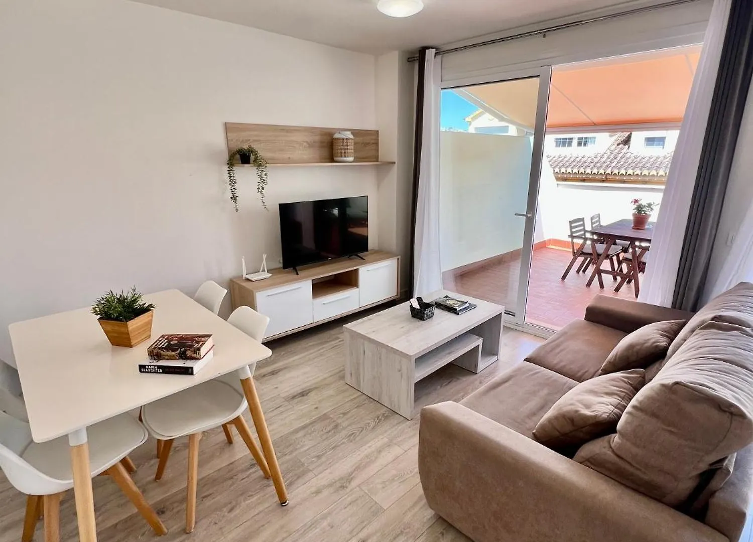 Apartamentos Rincon Del Mar Torre Del Mar