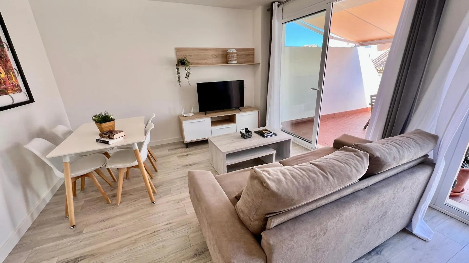 Apartamentos Rincon Del Mar Torre Del Mar 0*,  Spanien